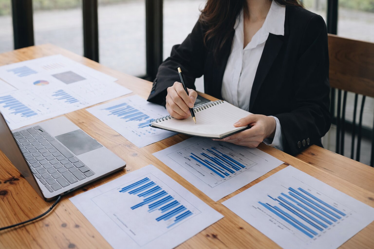 Pozadí kontaktní sekce bezucetnictvi.cz